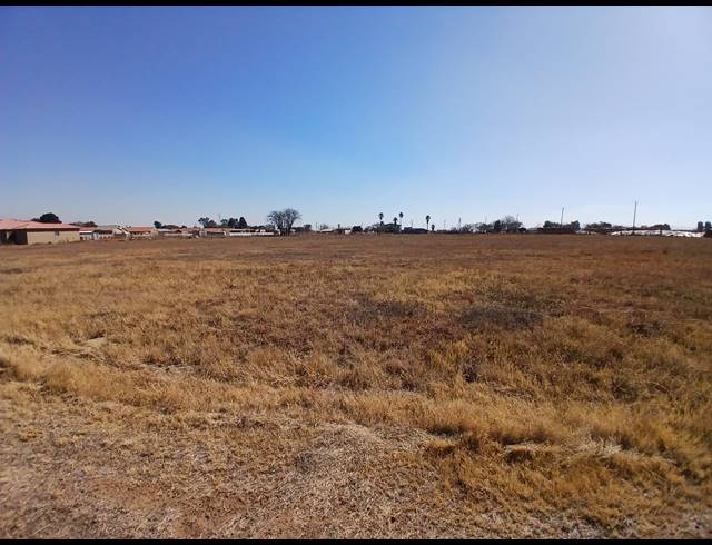 7,247M² VACANT LAND FOR SALE IN RIVERSDALE